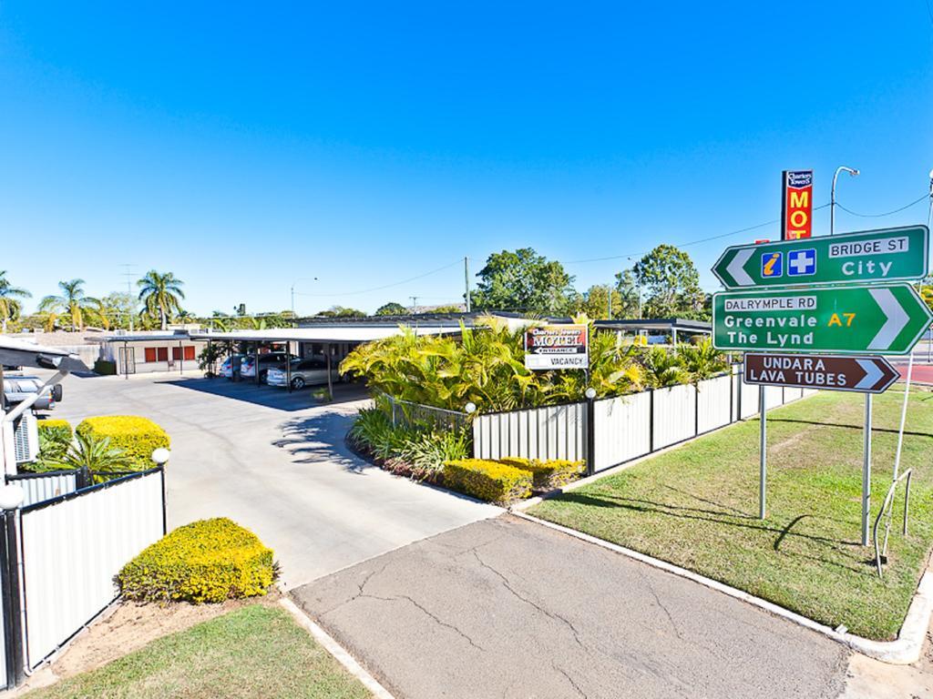 Charters Towers Motel Exterior photo