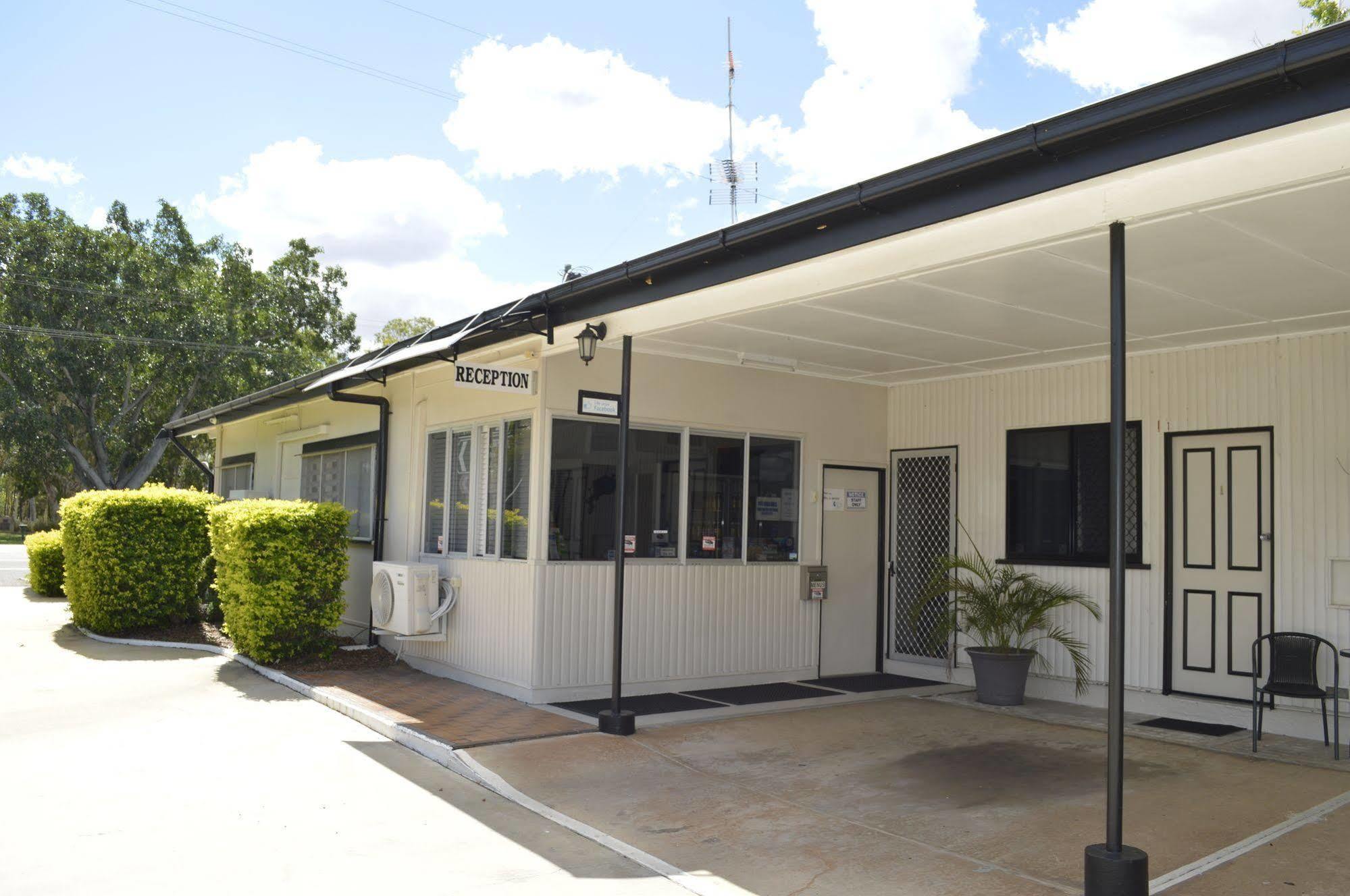 Charters Towers Motel Exterior photo