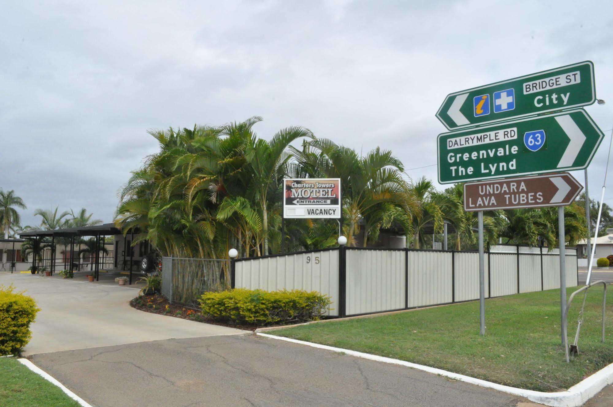 Charters Towers Motel Exterior photo