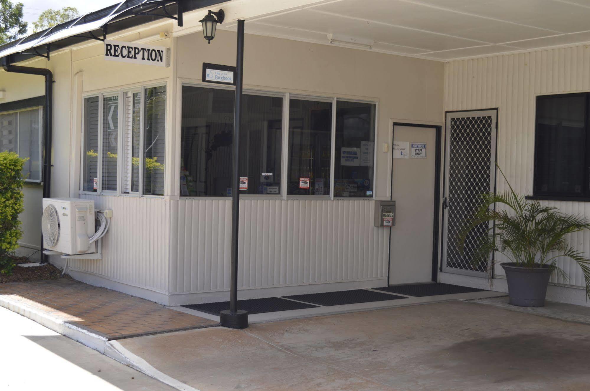 Charters Towers Motel Exterior photo